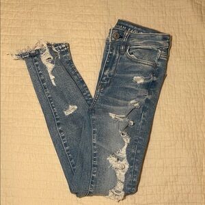 American Eagle Outfitters Light Blue Distressed Skinny Jeans